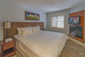 Romantic Studio - Solara Hotel room with Pool-Hot tub-Gym (Canmore)