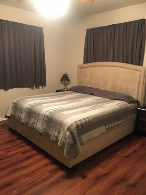 4 bedrooms, free WiFi, bed sheets