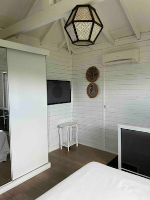 1 bedroom, iron/ironing board, free WiFi, bed sheets - Cabana Aloha - Praia do Rosa, Ibiraquera (Imbituba)