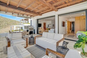 Terrace/patio - The Cove at Cerritos (El Pescadero)