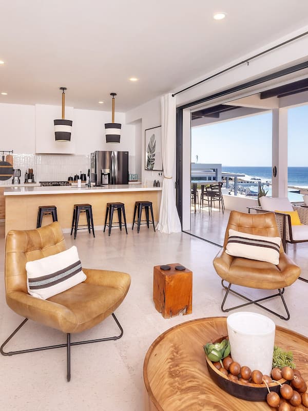 Premium Condo | Living area