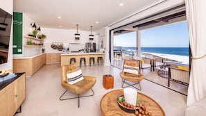 Living area - The Cove at Cerritos (El Pescadero)