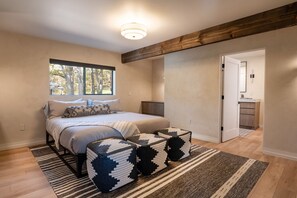 1 bedroom, desk, free WiFi, bed sheets