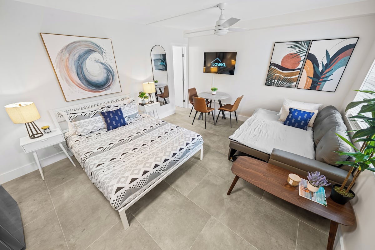 1 bedroom, free WiFi, bed sheets