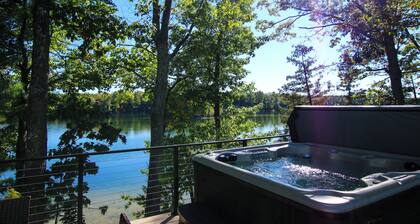 3 Sandy Beachfront Cabins & Hot Tub on Beautiful Spider Lake - Betty's Hideout