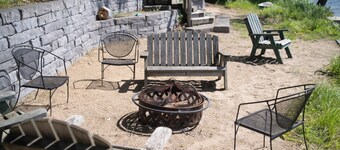 3 Sandy Beachfront Cabins on Beautiful Spider Lake - Betty's Hideout