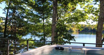 3 Sandy Beachfront Cabins & Hot Tub on Beautiful Spider Lake - Betty's Hideout