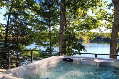 3 Sandy Beachfront Cabins & Hot Tub on Beautiful Spider Lake - Betty's Hideout