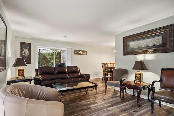 TV - Indian Lake Retreat - Peaceful 3BR Home (Northport)