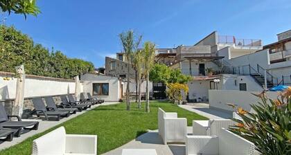 Terrace on Vesuvius/Pompeii