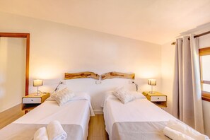 2 Schlafzimmer, Zimmersafe, Bügeleisen/Bügelbrett, kostenloses WLAN