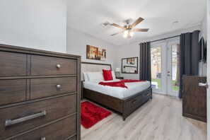 3 Schlafzimmer, Bügeleisen/Bügelbrett, WLAN, Bettwäsche