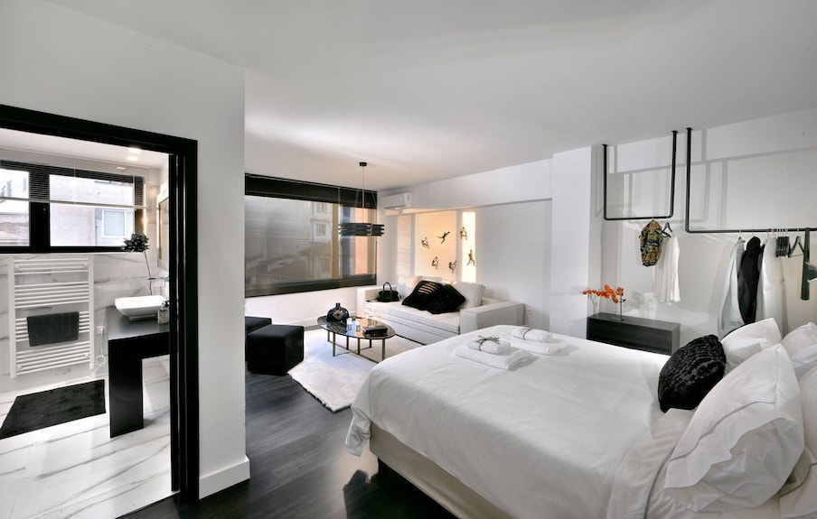 Stunning Athens Apartment | Ater Albus Junior Suite | Historic Centre - Athens