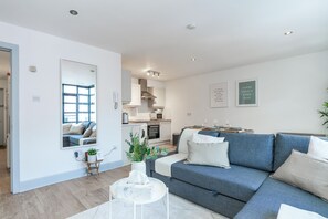 Living area - Modern Apartment in the Heart of Temple Bar area, Dublin city center (Dublin)