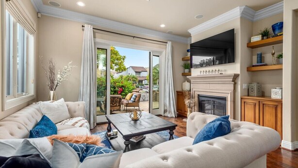 Unclassified image, 1 of 51, button - Beach Living on 9th | Spa | Close To Entertainment (Huntington Beach)