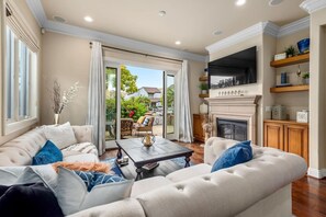 Smart TV, fireplace, video games, ping pong