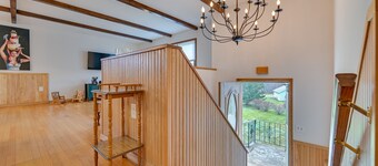 Vacation Rental Home ~ 2 Mi to Windham Mountain!
