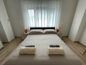 City Apartment - Brand New City Center Apartment (Durrës)