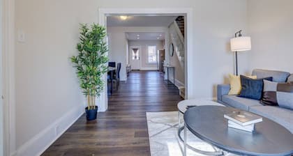 Brickstone Supreme Lodge-Main St