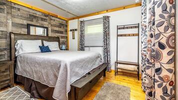1 bedroom, free WiFi, bed sheets