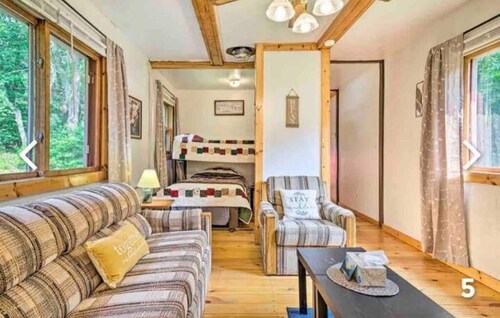 Cozy Ski Retreat on UTV/Snowmobile Trail