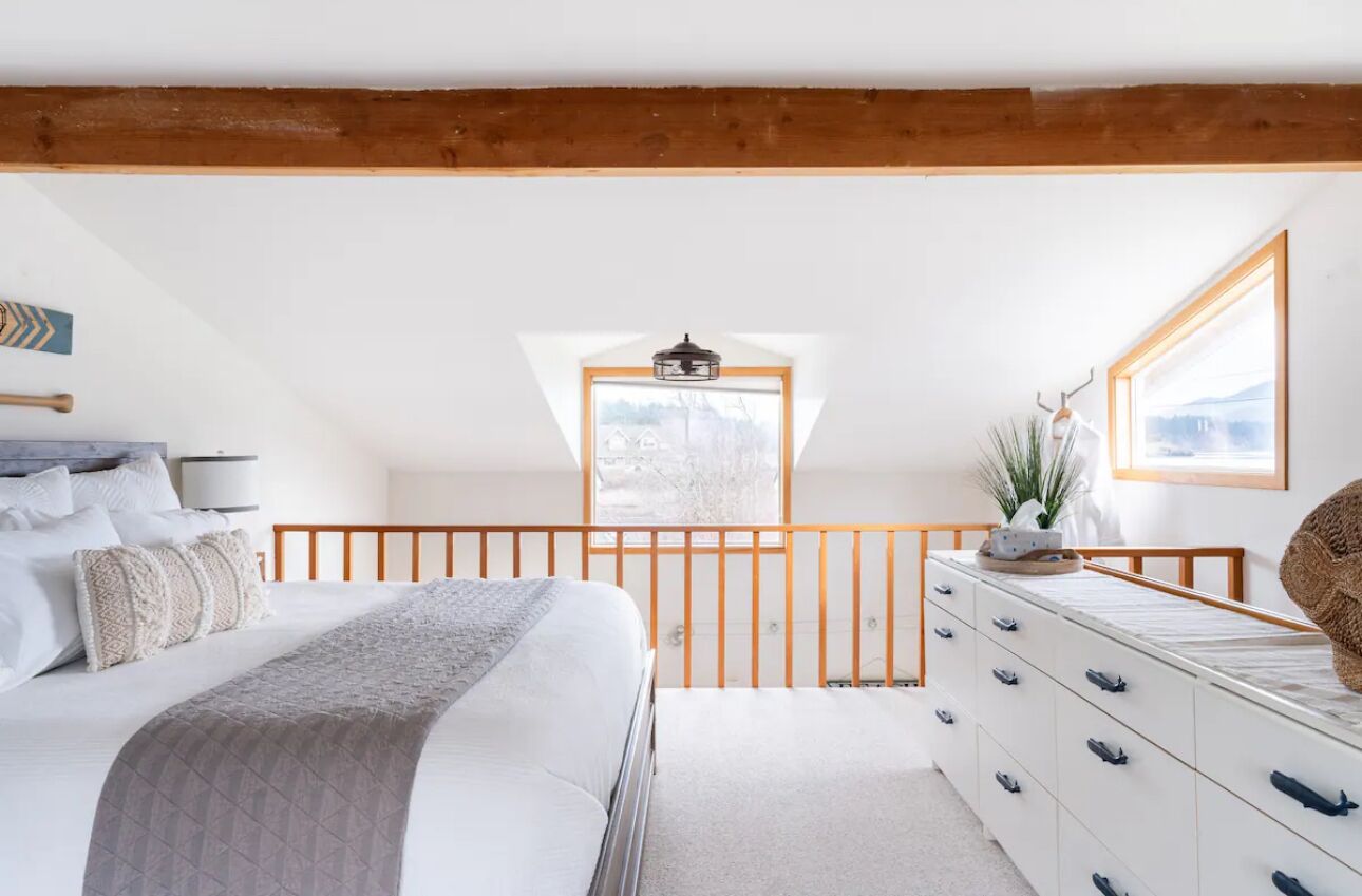 1 slaapkamer, een strijkplank/strijkijzer, gratis wifi, beddengoed