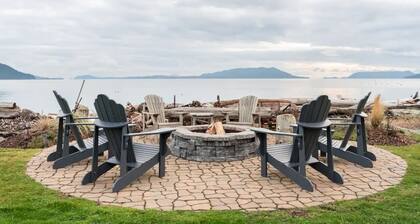 Enjoy stunning views from the private guest suite - peaceful waterfront retreat!