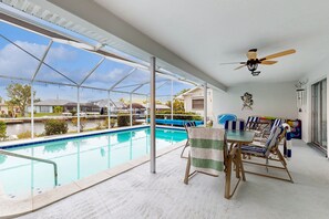 Pool - Waterfront home with pool, bikes, grill, fireplace, internet, W/D, & central AC (North Fort Myers)