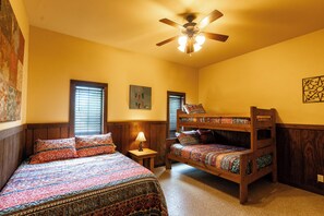 4 bedrooms, free WiFi, bed sheets