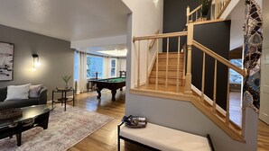 Games room - Stay in Style & Comfort with Our Family-Friendly VRBO near the Broadmoor Hotel (Colorado Springs)