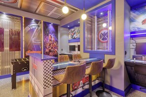 House (Multiple Bedrooms) | Interior - Ever After by Avantstay Pop Culture Design, Pool (Davenport)