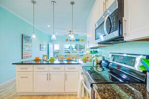 Apartment (2 Bedrooms) | Interior - Beach Boardwalk 2 Pools, Tennis & Pickleball Shorely Blessed by Avantstay (Port Aransas)