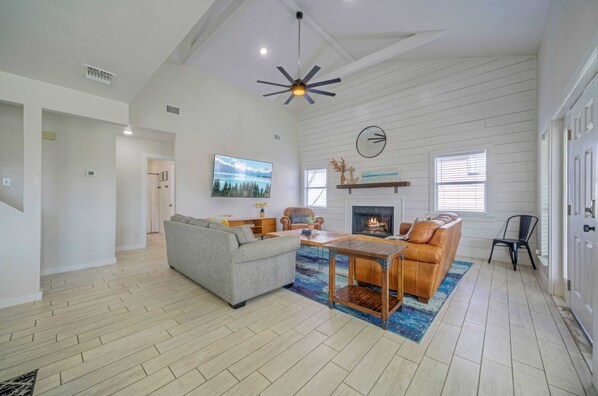 House (4 Bedrooms) | Interior - Private Pool, Game Room, Patio, Near the Beach Palm House by Avantstay (Port Aransas)