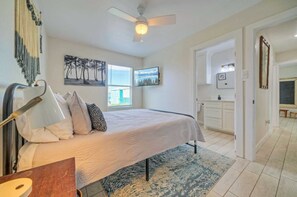 House (4 Bedrooms) | Interior - Private Pool, Game Room, Patio, Near the Beach Palm House by Avantstay (Port Aransas)