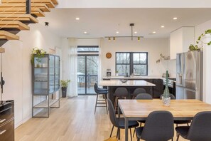 Interior - Casa Grada by Avantstay Loft-style Group Retreat (Candler)