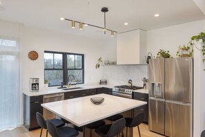 Interior - Casa Grada by Avantstay Loft-style Group Retreat (Candler)