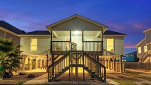 Interior - Near the Beach w/ Pool, Boat Parking Golf Cart Zone Agave House by Avantstay (Port Aransas)