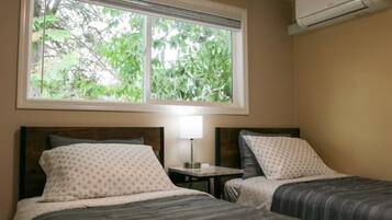 2 bedrooms, in-room safe, iron/ironing board, travel crib