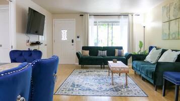 Smart TV, video games