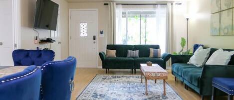 智能电视、电子游戏