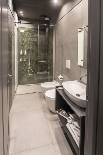 Three Rooms Toledo Luxury