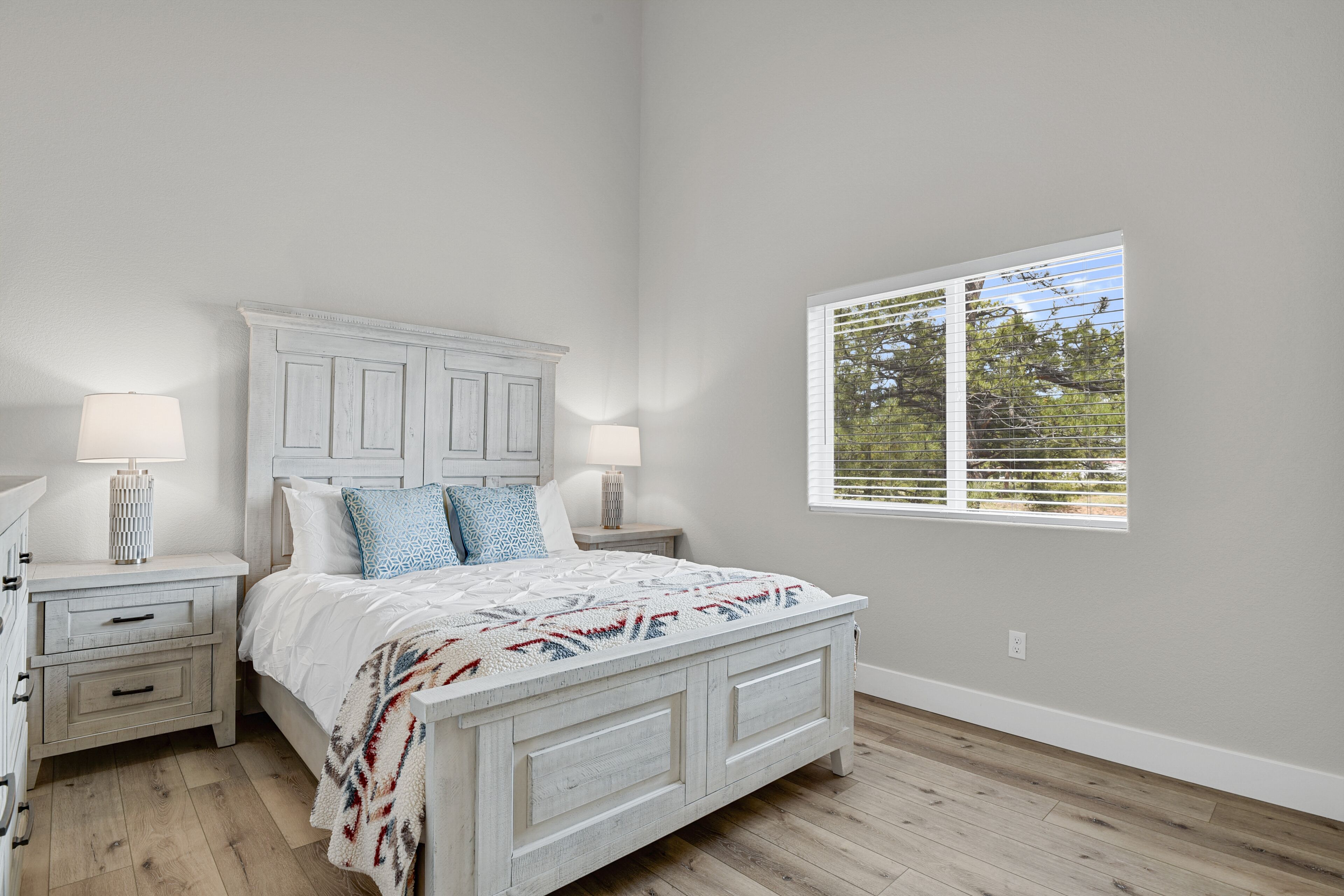 3 bedrooms, premium bedding, memory foam beds, free WiFi