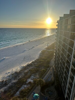 On the beach - Welcome to Beachside Paradise PCB - Tower 3 11th floor, balcony, restaurant (Panama City Beach)