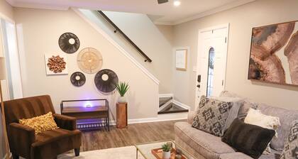 Downtown Woodstock Get Away