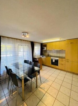 Dining - Three-Bedroom Apartment
(Ringgenberg)