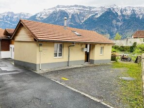 Exterior - One-Bedroom Apartment (Ringgenberg)