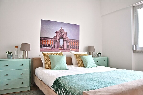 1 bedroom, iron/ironing board, internet, bed sheets