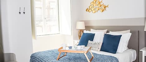 1 habitación, tabla de planchar con plancha, internet y ropa de cama