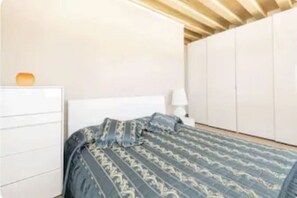 1 soverom, wi-fi (inkludert) og sengetøy