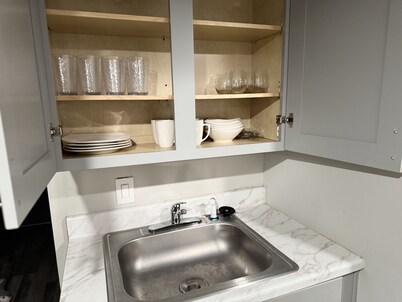 Cozy 1-bedroom Basement apartment in Station North Bmore close to inner Harbor